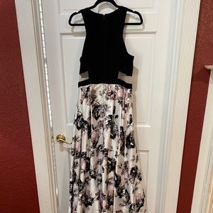 David’s Bridal Blondie Nites by Stacy Sklar Prom Dress black/floral